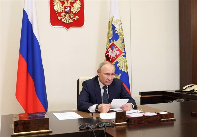 هشدار پوتین درباره خطرات نرم‌افزارهای وارداتی