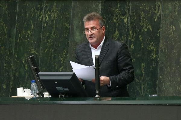 حاجی‌پور: اقتصاد ایران مهندسی دوباره نیاز دارد