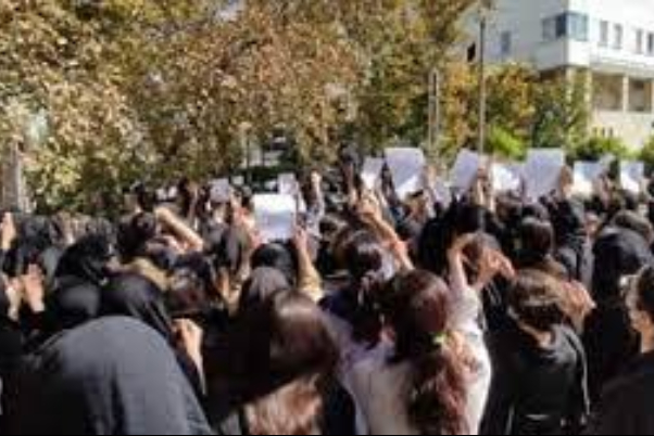 تعیین 10 نقطه در تهران برای برگزاری تجمعات قانونی/آزادی رسانه‌ها در پوشش خبری تجمعات